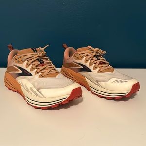 Brooks Cascadia 16 USM 10 Trail Running Shoes Great Used Condition